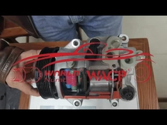 Εμφάνιση της εσωτερικής δομής ενός συμπυκνωτικού συμπυκνωτή κλιματισμού αυτοκινήτου